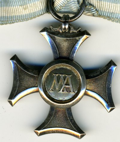 img151_3.jpg