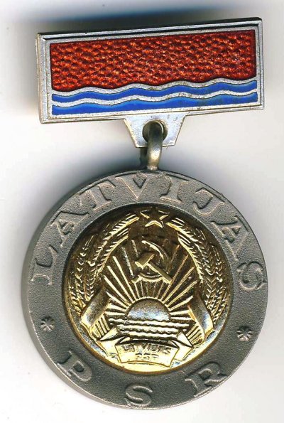 ЛатвССР Заслуж. Р-к Транспорта - аверс.JPG